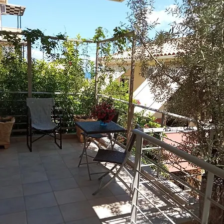 Stavros & Lydia Apartment Nikiana